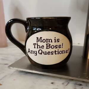 Stoneware | Large Black - 'Mom is The Boss! | Coffee | Soup Mug
